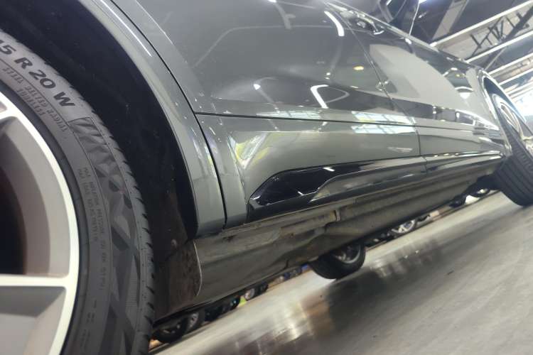 Used Audi Q5L 2022 45T Luxury Dynamic Model Right Side Sill