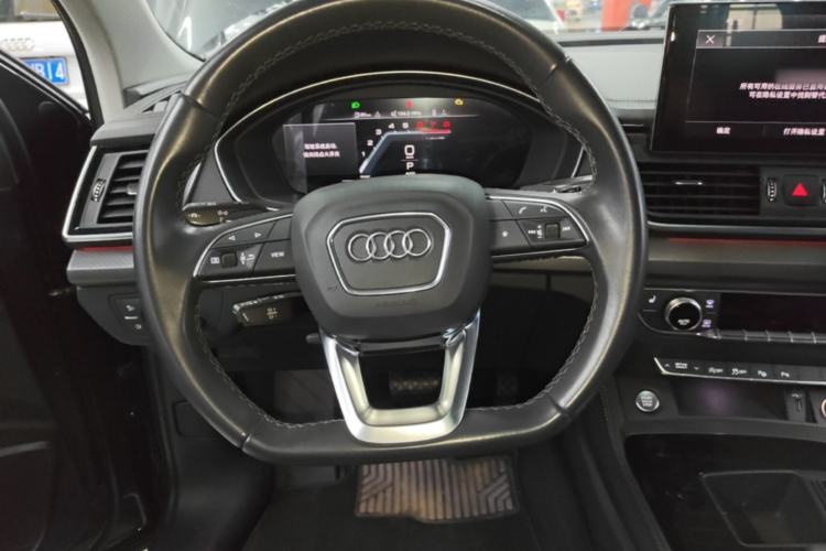 Used Audi Q5L 2022 40T Luxury Dynamic Model Steering Wheel