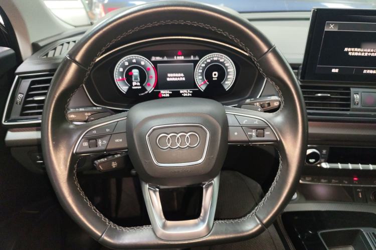 Used Audi Q5L 2022 40T Luxury Dynamic Model Steering Wheel
