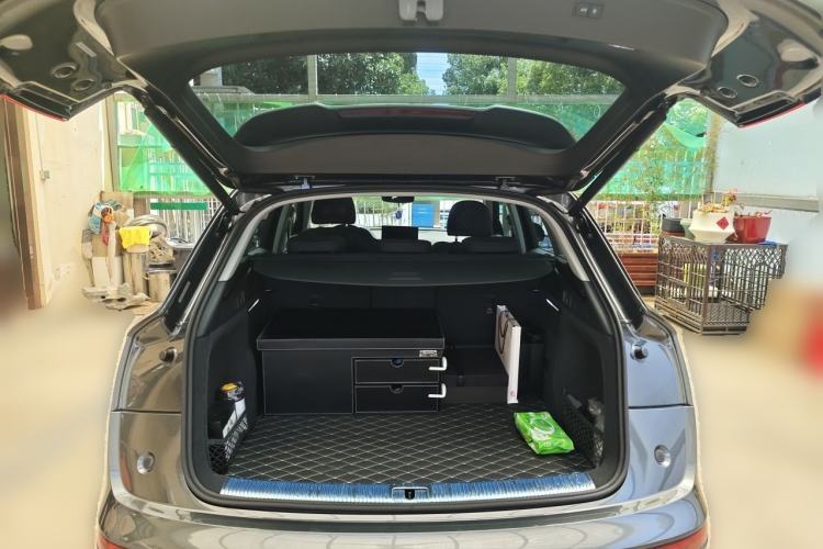 Used Audi Q5L 2022 40T Luxury Dynamic Model Trunk