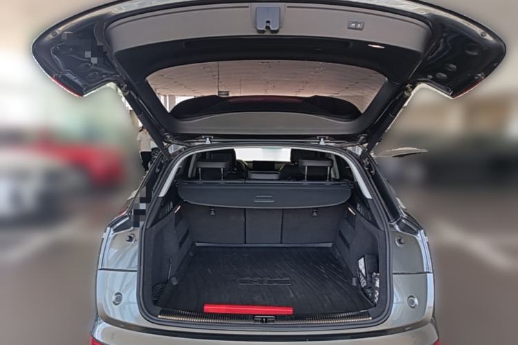 Used Audi Q5L 2022 Updated 45T Luxury Dynamic Version Trunk