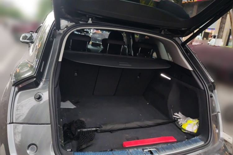 Used Audi Q5L 2022 40T Fashionable and Dynamic Model Trunk