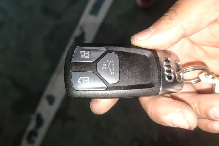Used Audi Q5L 2022 Updated 40T Luxury Dynamic Edition Vehicle Key