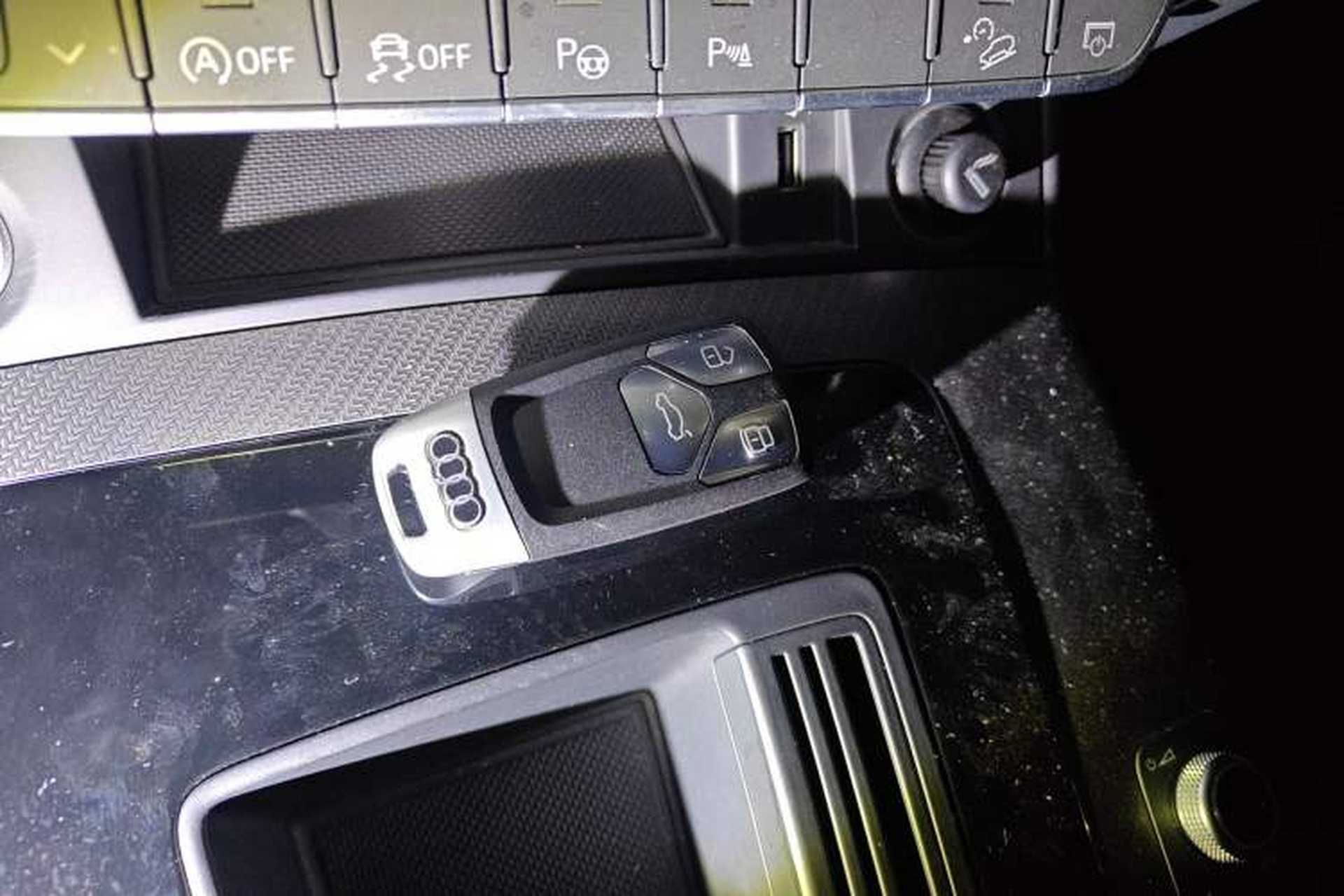 Used Audi Q5L 2022 40T RS Package Performance Model Vehicle Key