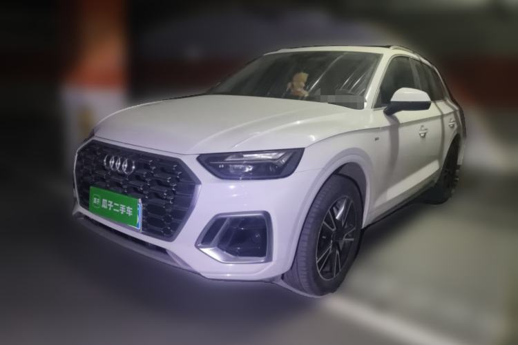 Used Audi Q5L 2022 40T Fashionable and Dynamic Model Guazi used car, China used car export, Used car for sale, Used cars, Cheapest cars for sale