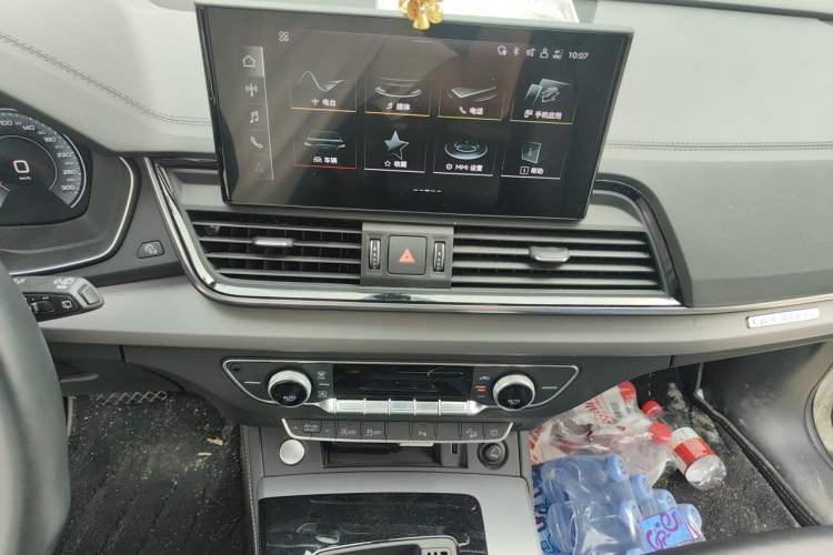 Used Audi Q5L 2022 40T Fashionable and Dynamic Model Audio And AC Panel