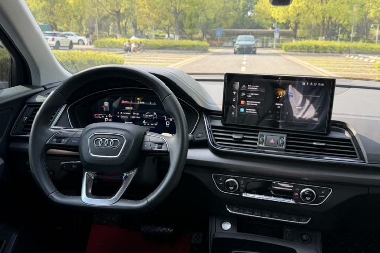 Used Audi Q5L 2022 40T Luxury Dynamic Model Audio And AC Panel
