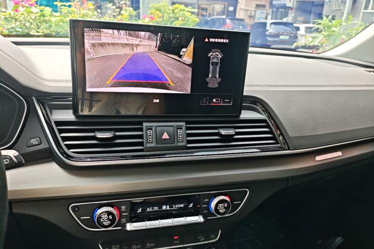 Used Audi Q5L 2022 40T Fashionable and Dynamic Model Audio And AC Panel