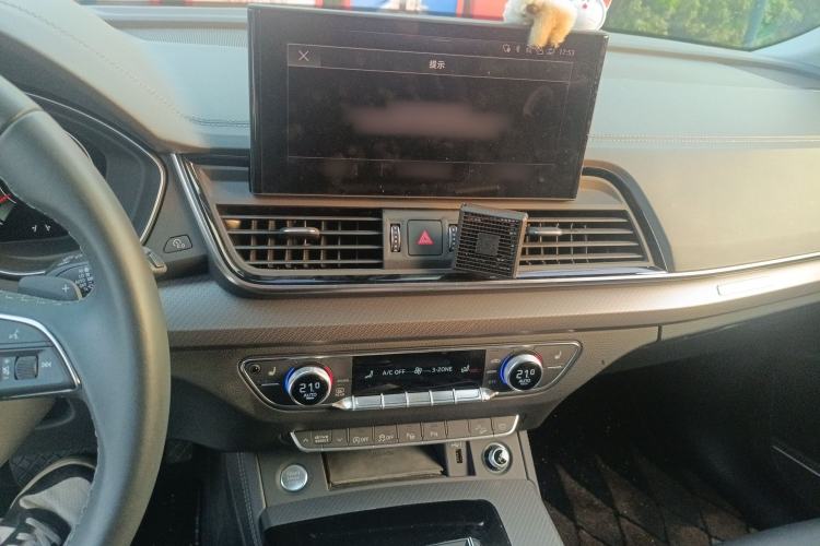 Used Audi Q5L 2022 Updated 45T Luxury Dynamic Version Audio And AC Panel