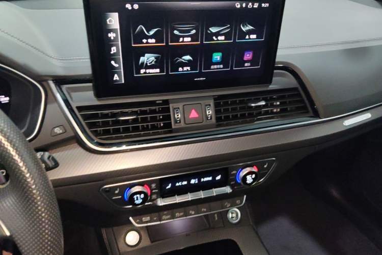 Used Audi Q5L 2022 40T Luxury Dynamic Model Audio And AC Panel