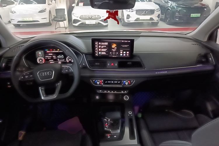 Used Audi Q5L 2022 Updated 40T Luxury Dynamic Edition Center Console
