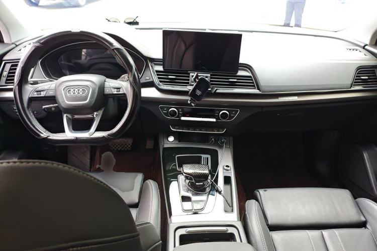 Used Audi Q5L 2022 Updated 40T Luxury Dynamic Edition Center Console