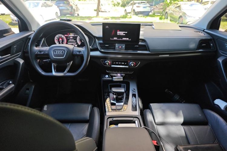 Used Audi Q5L 2022 40T Luxury Dynamic Model Center Console