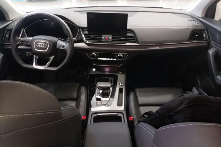 Used Audi Q5L 2022 Updated 40T Luxury Dynamic Edition Center Console