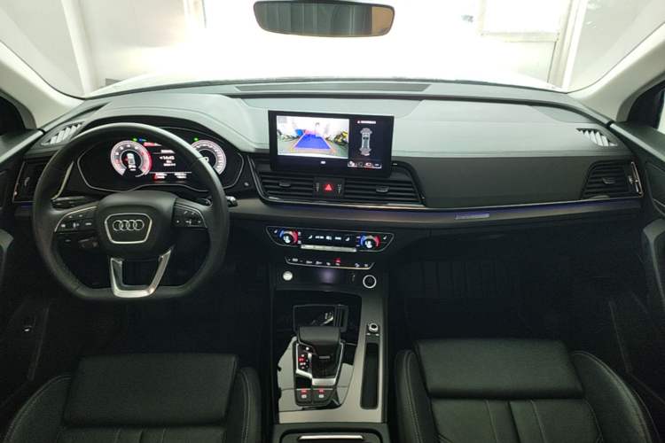 Used Audi Q5L 2022 40T Luxury Dynamic Model Center Console