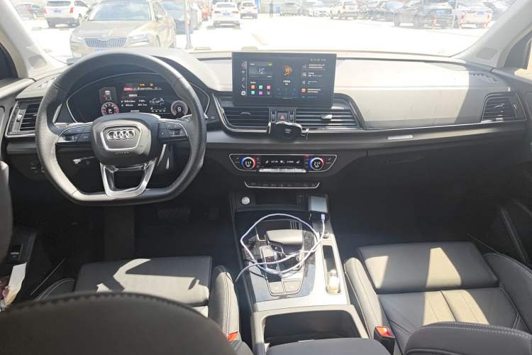 Used Audi Q5L 2022 Updated 45T Luxury Dynamic Version Center Console
