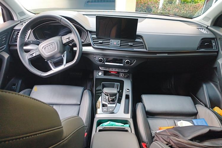 Used Audi Q5L 2022 45T Luxury Dynamic Model Center Console