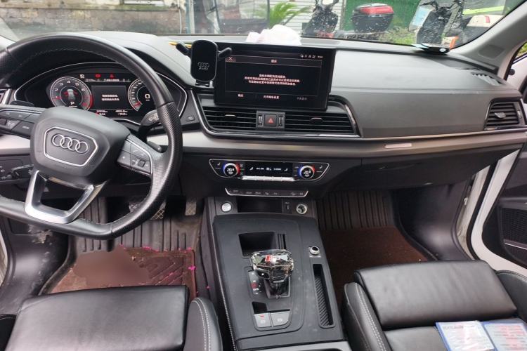 Used Audi Q5L 2022 Updated 45T Luxury Dynamic Version Center Console