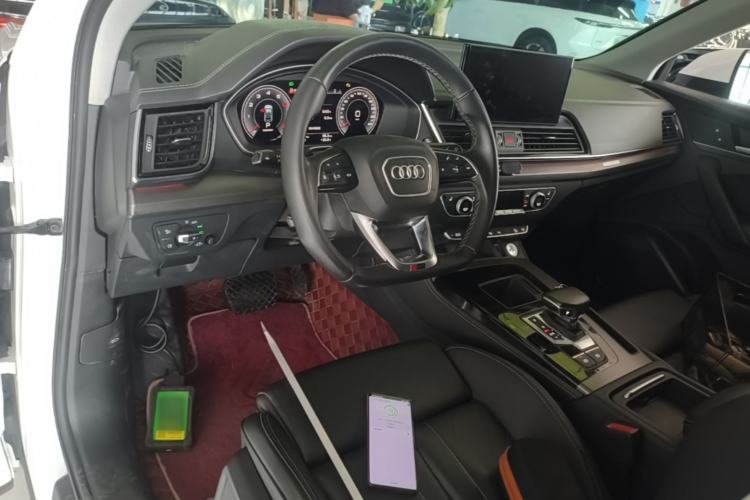 Used Audi Q5L 2022 Updated 40T Luxury Dynamic Edition Center Console