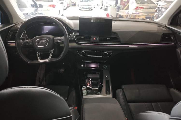 Used Audi Q5L 2022 Updated 40T Luxury Dynamic Edition Center Console