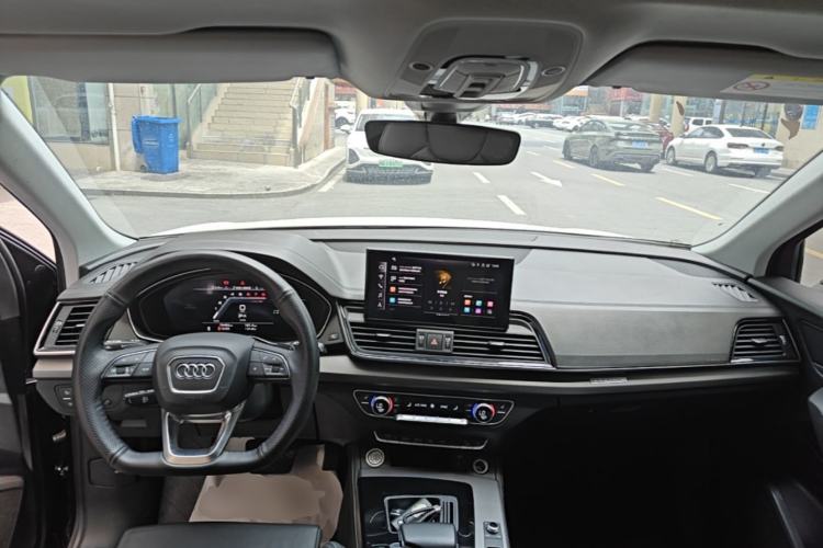 Used Audi Q5L 2022 Updated 40T Luxury Dynamic Edition Center Console