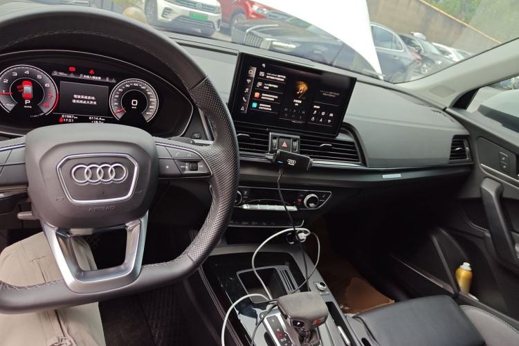 Used Audi Q5L 2022 Updated Version 45T Luxury Prestige Edition Center Console