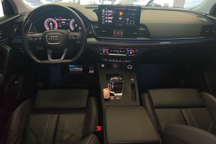 Used Audi Q5L 2022 Updated 40T Luxury Dynamic Edition Center Console