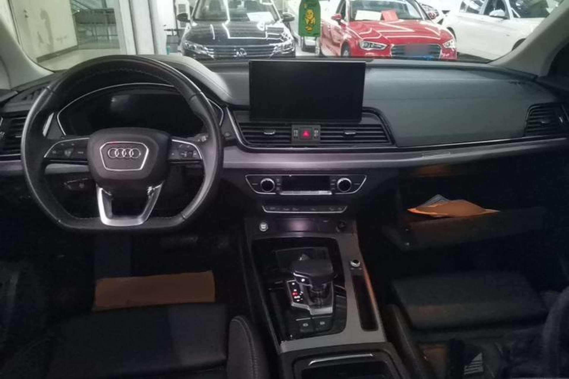 Used Audi Q5L 2022 40T Fashionable and Dynamic Model Center Console