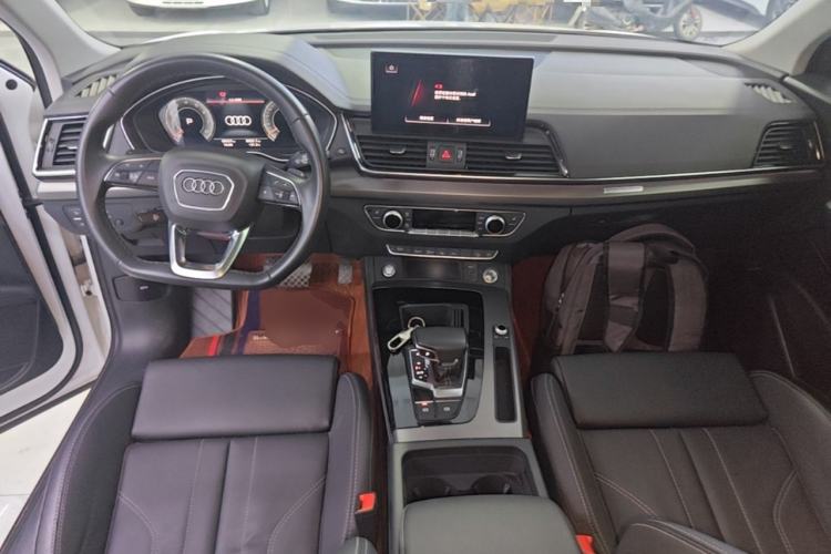 Used Audi Q5L 2022 Updated 40T Luxury Dynamic Edition Center Console