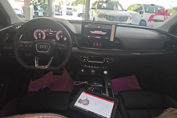 Used Audi Q5L 2022 Updated 40T Luxury Dynamic Edition Center Console