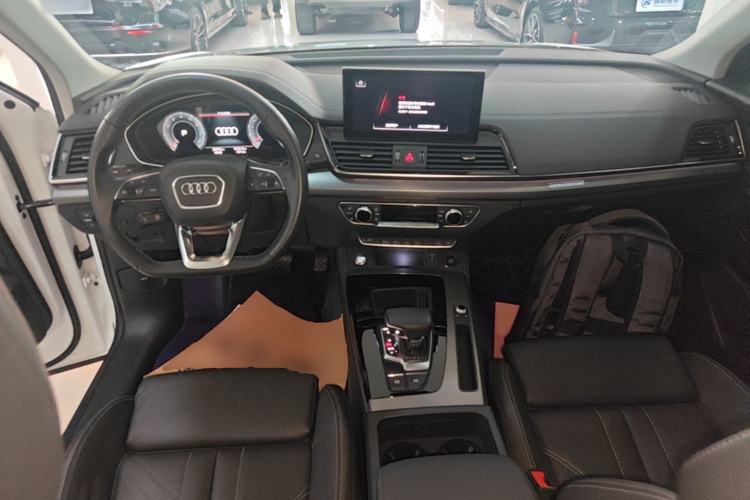 Used Audi Q5L 2022 Updated 40T Luxury Dynamic Edition Center Console