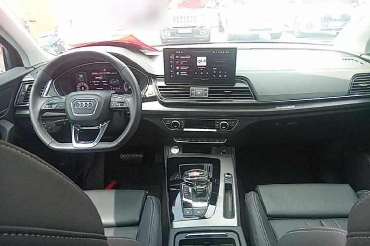Used Audi Q5L 2022 40T Luxury Dynamic Model Center Console