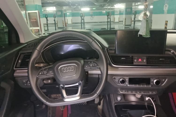 Used Audi Q5L 2022 Updated 40T Luxury Dynamic Edition Center Console