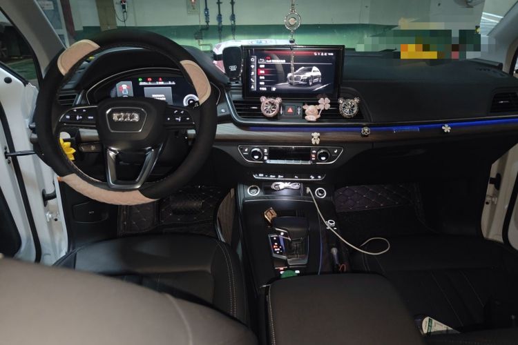 Used Audi Q5L 2022 Updated Version 40T Luxury Elegant Edition Center Console