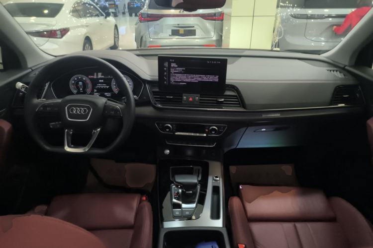 Used Audi Q5L 2022 Updated 40T Luxury Dynamic Edition Center Console