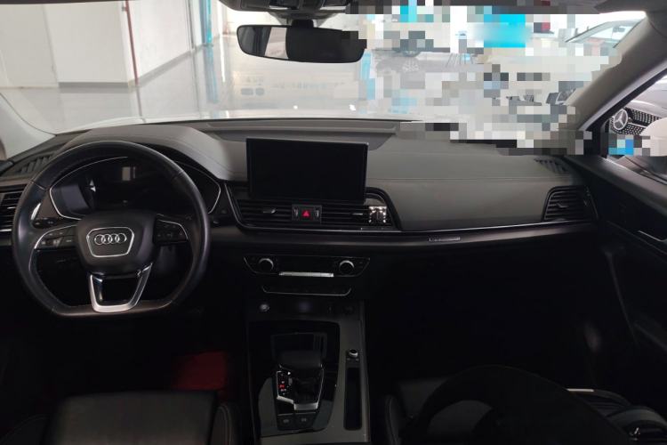 Used Audi Q5L 2022 40T Luxury Dynamic Model Center Console