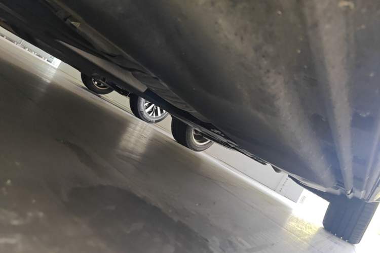 Used Audi Q5L 2022 40T Luxury Dynamic Model Chassis Front Left