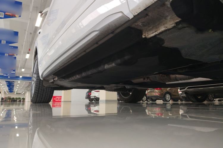Used Audi Q5L 2022 40T Luxury Dynamic Model Chassis Front Right