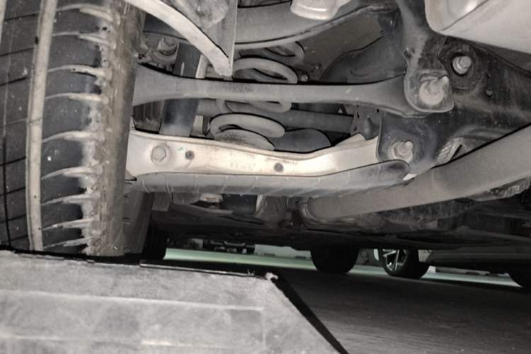 Used Audi Q5L 2022 40T Luxury Dynamic Model Chassis Rear Left