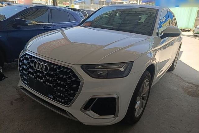 Używany Audi Q5L 2022 40T Luxury Dynamic Model