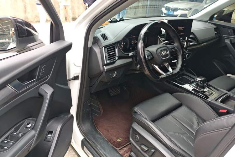 Used Audi Q5L 2022 Updated 40T Luxury Dynamic Edition Driver Seat