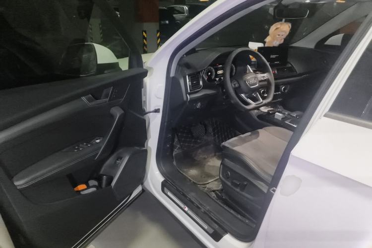 Used Audi Q5L 2022 40T Fashionable and Dynamic Model Driver Seat