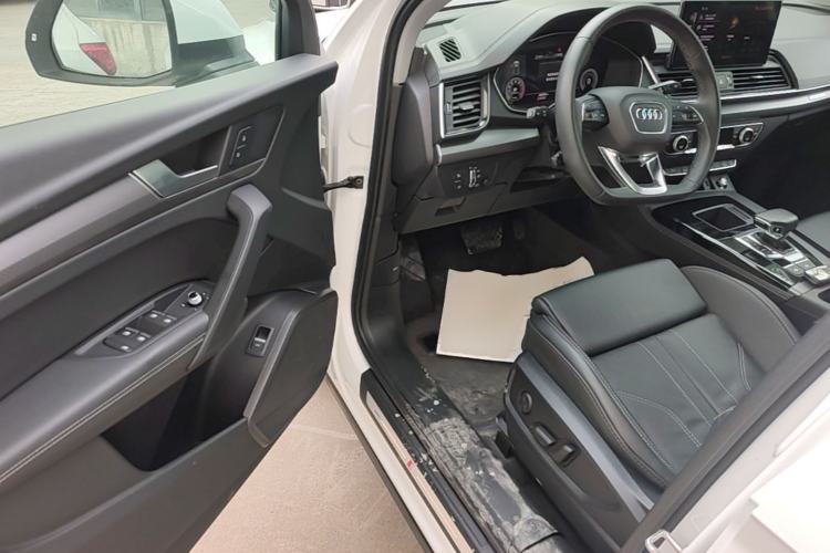 Used Audi Q5L 2022 Updated 40T Luxury Dynamic Edition Driver Seat