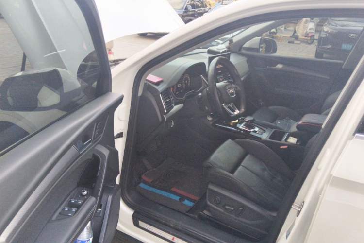 Used Audi Q5L 2022 40T Luxury Dynamic Model Driver Seat