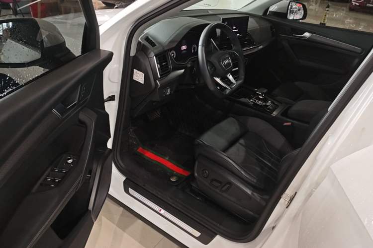 Used Audi Q5L 2022 Updated 40T Luxury Dynamic Edition Driver Seat