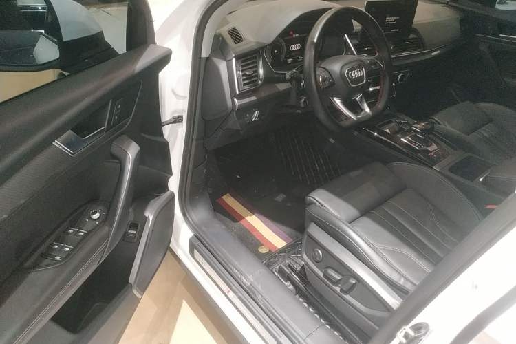 Used Audi Q5L 2022 Updated 40T Luxury Dynamic Edition Driver Seat