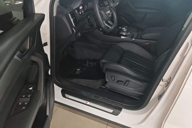 Used Audi Q5L 2022 40T Luxury Dynamic Model Driver Seat