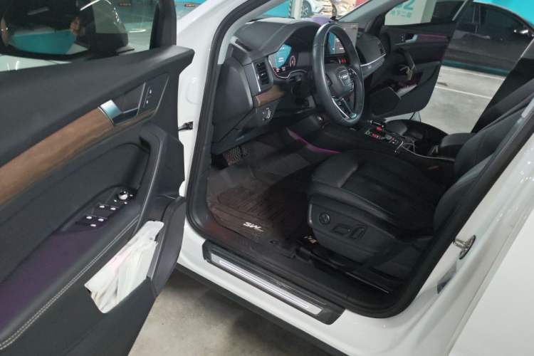 Used Audi Q5L 2022 Updated Version 40T Luxury Elegant Edition Driver Seat