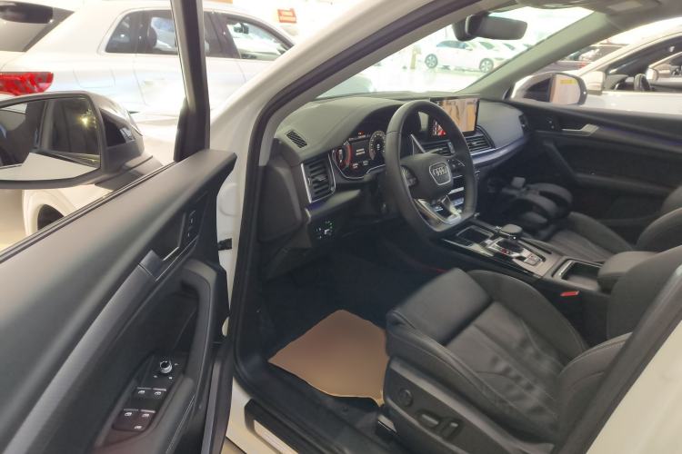 Used Audi Q5L 2022 Updated 40T Luxury Dynamic Edition Driver Seat