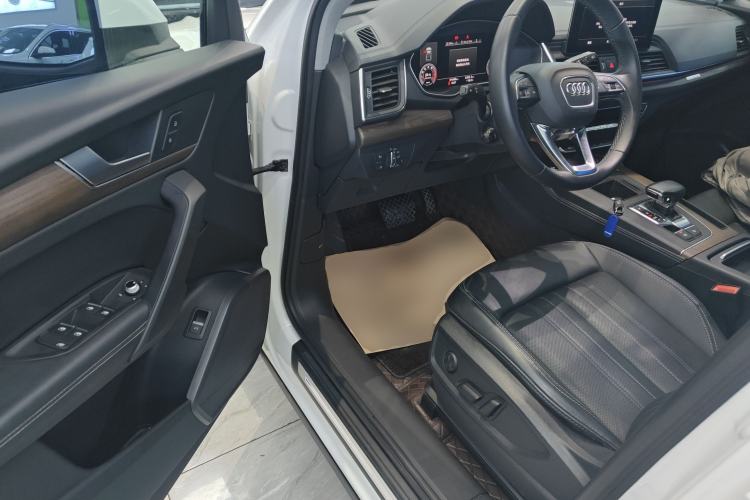 Used Audi Q5L 2022 40T Luxury Elegant Model Driver Seat